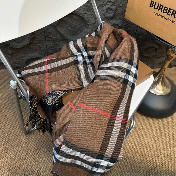 Burberry Kage mesh scarf - Picture 3 of 6